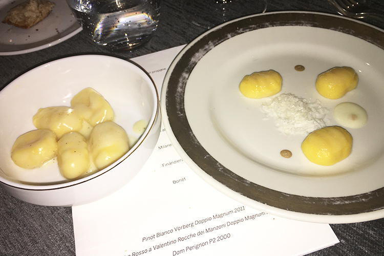 (Allo storico Del Cambio di Torino un menu speciale per i 260 anni)