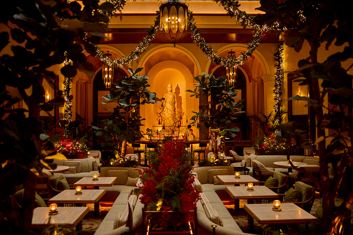 I migliori allestimenti natalizi 2025 degli hotel: Castiglion del Bosco