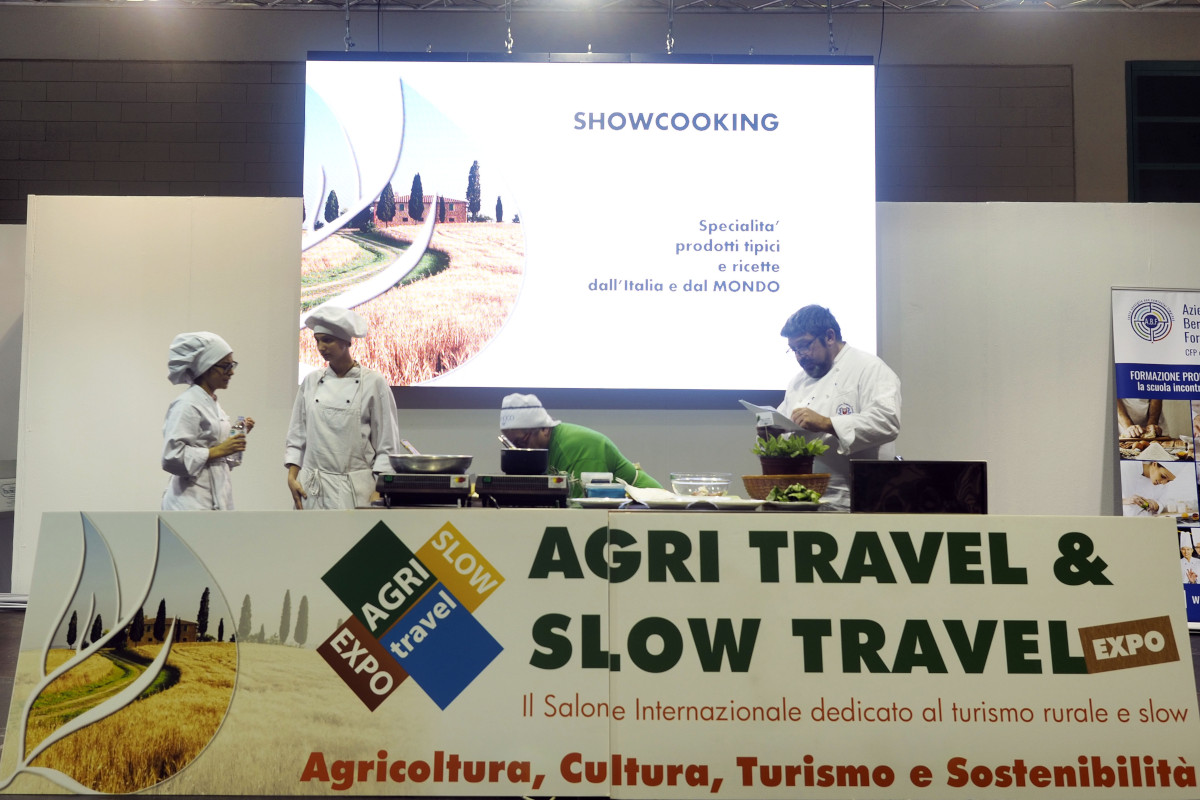 In cammino alla ricerca di piccoli borghi italiani? Tante idee ad Agri e Slow Travel Expo