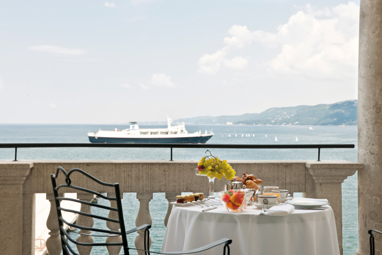 Savoia Excelsior Palace a Trieste, il fascino immutato del grand hotel