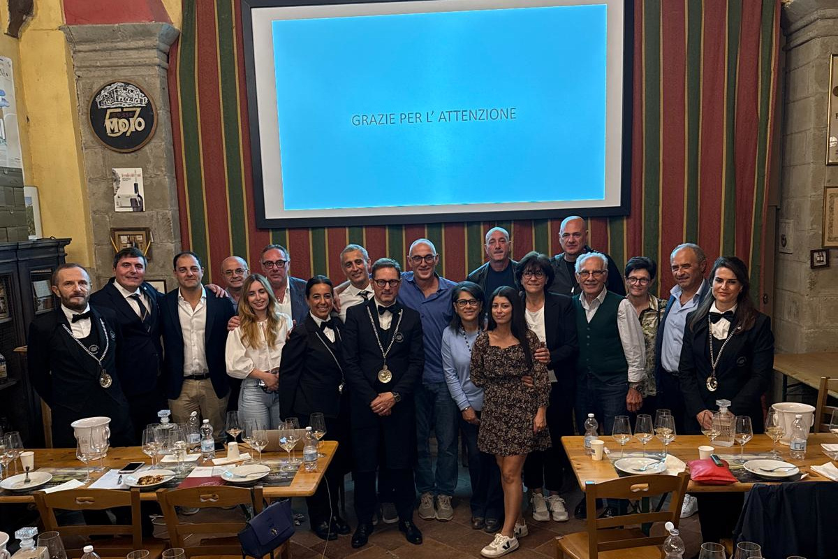 Tra territorio e cultura: come comunicare e valorizzare il Fiano di Avellino Docg Tra territorio e cultura: come comunicare e valorizzare il Fiano di Avellino Docg