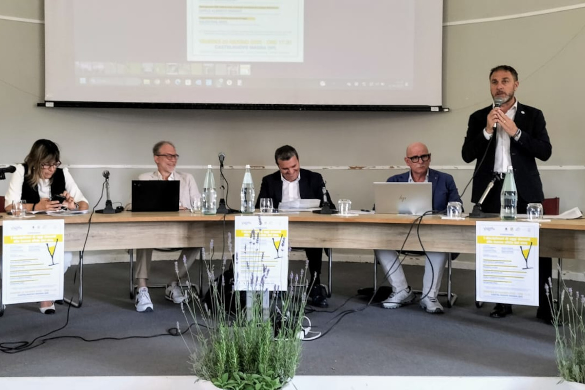 Dal Vermentino Nero agli spumanti underwater: le nuove frontiere dei produttori lunensi Dal Vermentino Nero agli spumanti underwater: le nuove frontiere dei produttori lunensi