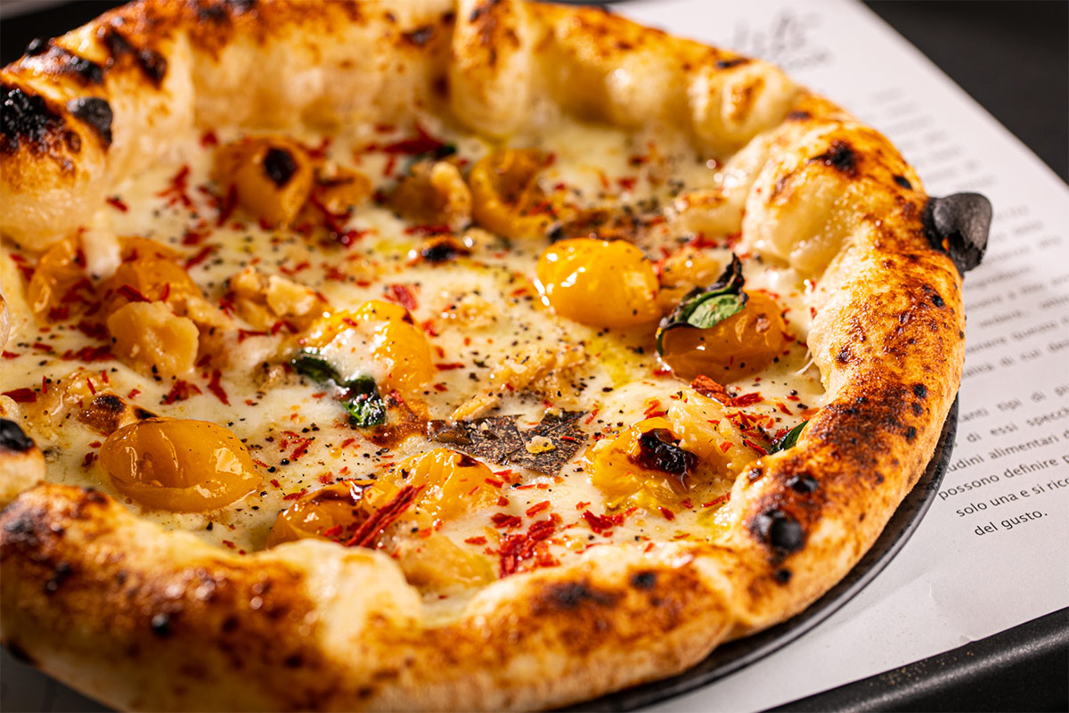 Le materie prime sono un punto fermo per Marco Quintili - Foto Alberto Blasetti La pizza sartoriale di Marco Quintili Farina in esclusiva e tanta ricerca