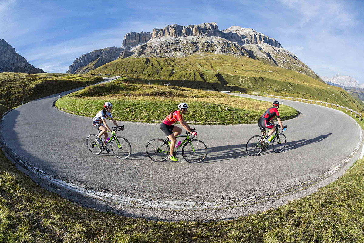 Il comprensorio di Arabba è una meta obbligata per i cultori dellla bici L’estate di Arabba è su due ruote Un organizzato paradiso per ciclisti