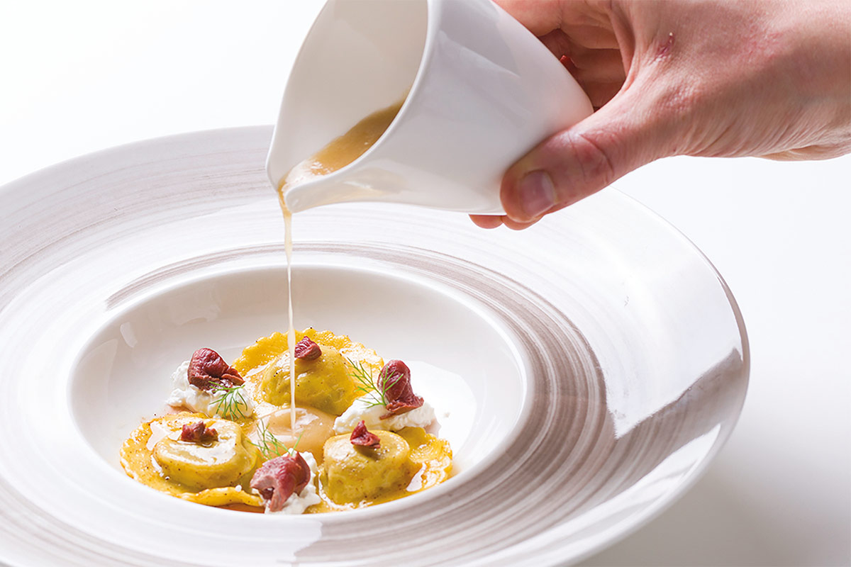 Bottoncini ripieni di piccione, burrata e finocchietto selvatico