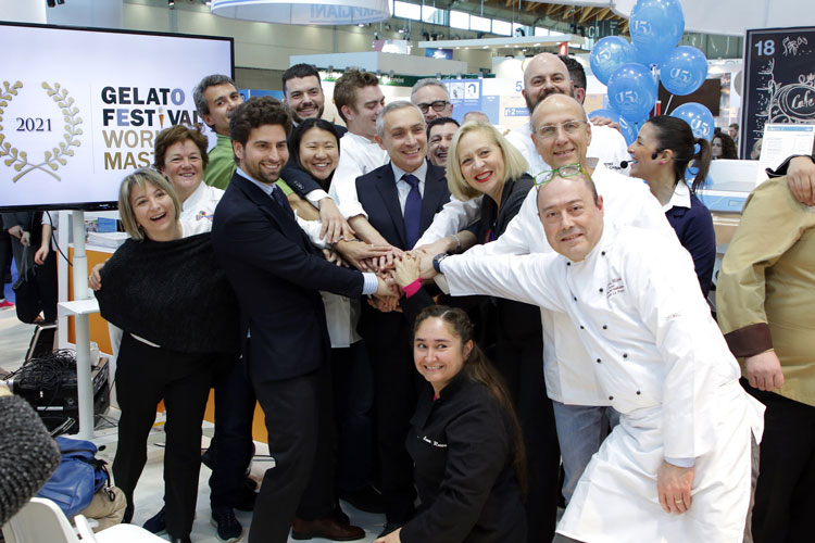(Campionati italiani di pasticceria seniores Il tricolore a Lorenzo Puca da Pescara)