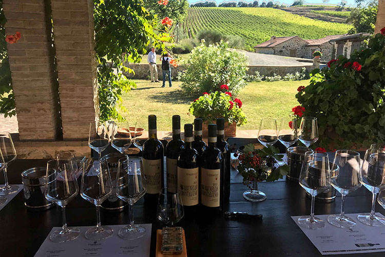 Degustazione con vista colli - Gli Appodiati Carpineto danno il benvenuto al Riserva Brunello 2015