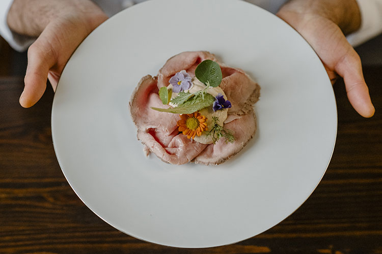 La cucina di Manuel Bouchard - Lusso e sostenibilità in Piemonte Casa di Langa debutta in primavera