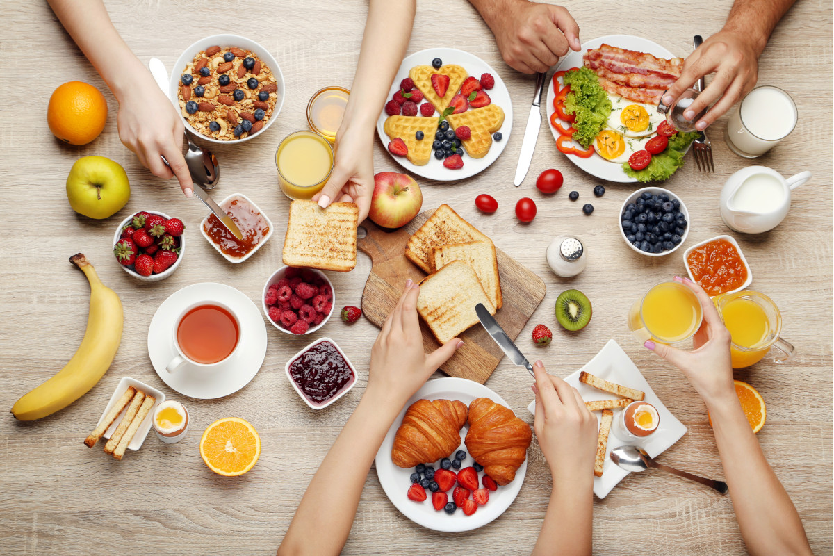 Colazione home made in famiglia Le regole della prima colazione. Un caffè in piedi o di corsa e via? No grazie