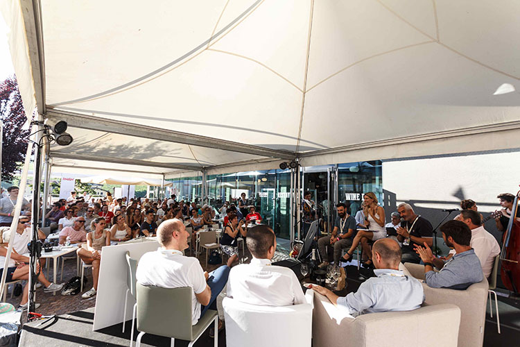 Il palco (Collisioni, 11&ordf; edizione Barolo capitale di cibo e vino)