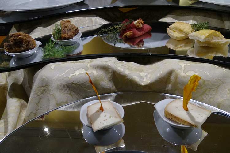 (Un Convivium per fare sistema Largo alle eccellenze della Val Brembana)