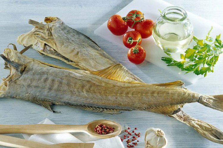 (Dieci prodotti per la dieta estiva Tra i pi&ugrave; indicati lo stoccafisso)