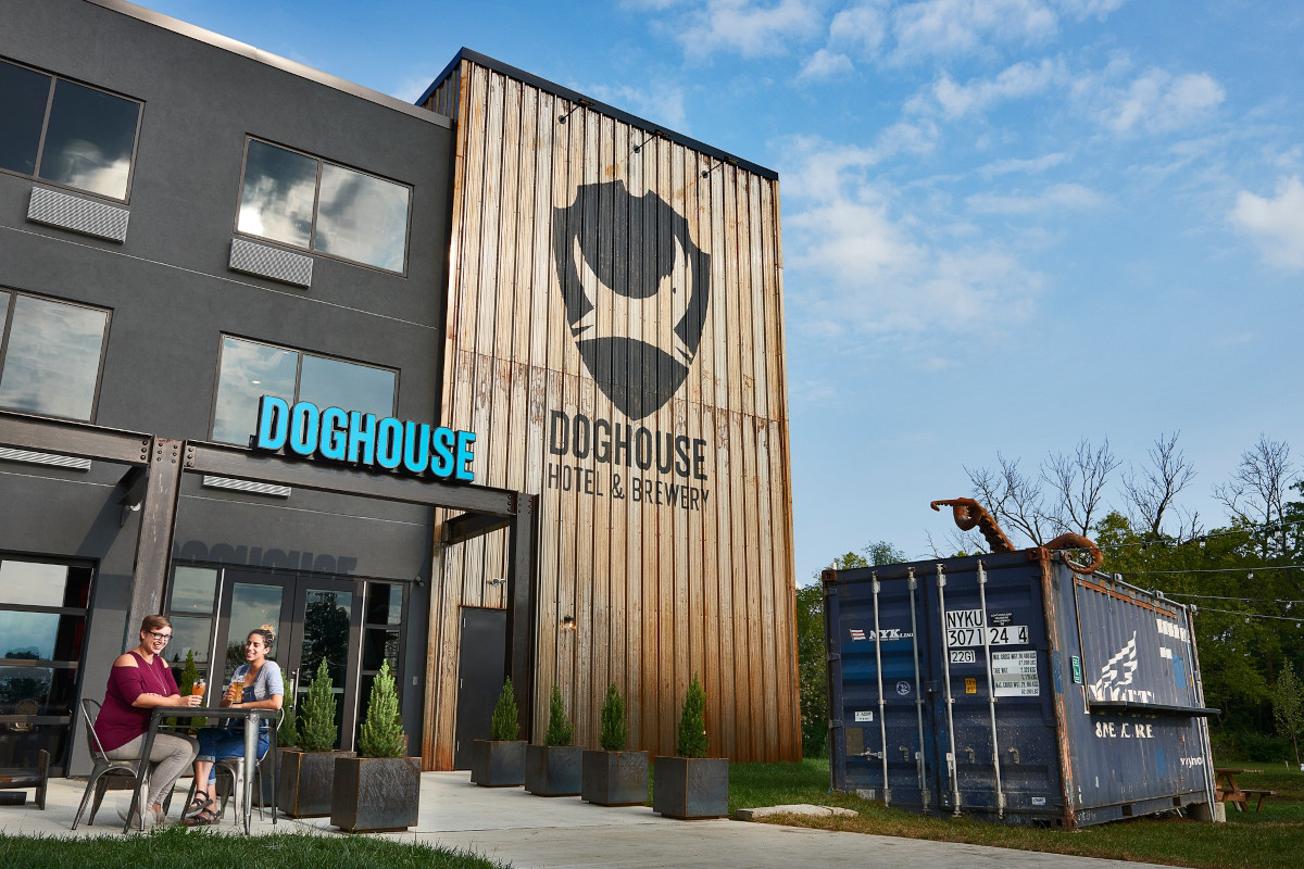 Dog House Hotel and Brewery Gli italiani vanno a