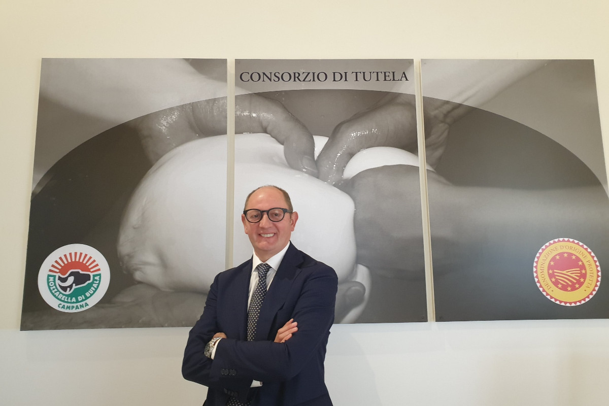 Mozzarella di bufala campana Dop Raimondo confermato presidente del consorzio