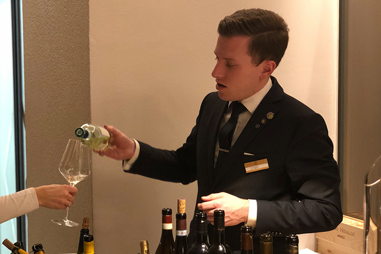 Eros Teboni (Eros Teboni, miglior sommelier Wsa 2018: Al Feuerstein una carta vini di alto livello)