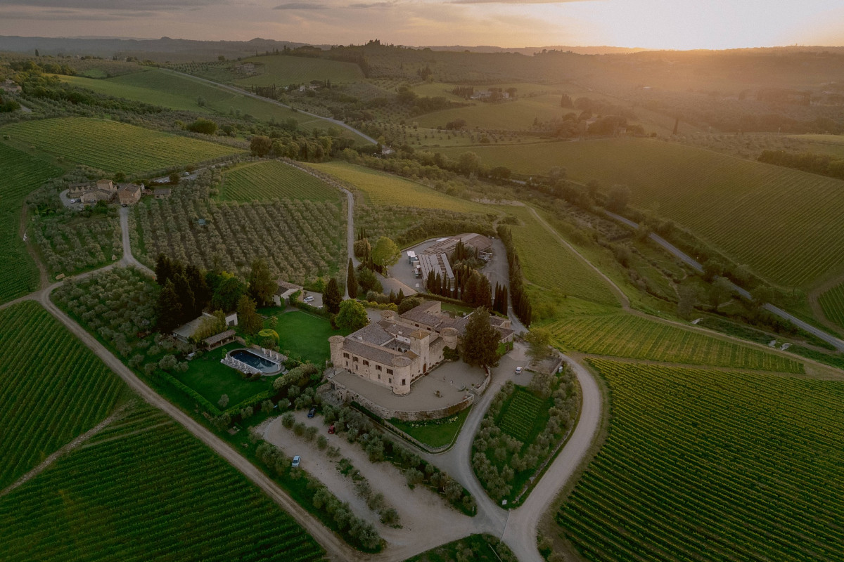 Ecco come un’antica fortezza medievale è diventata un modello di enoturismo nel Chianti