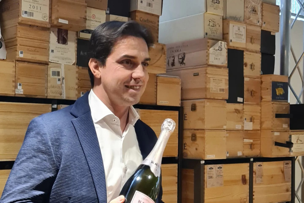 Mazzoleni, il sommelier che piace alla Michelin: raccontare il vino oltre le mode