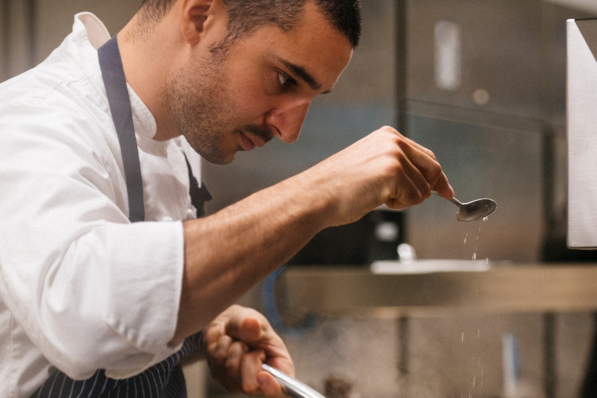 Il bosco nel piatto: come i grandi chef trasformano i funghi in arte