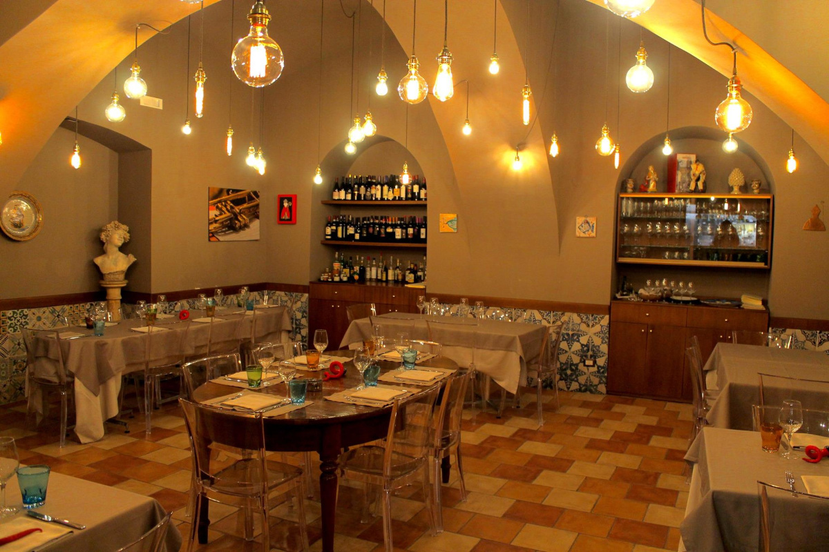 Taverna La Riggiola: un viaggio nei sapori unici di Napoli