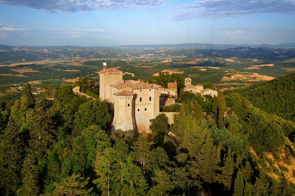 Halloween all'italiana: dai dolcetti di Cracco ai borghi e castelli