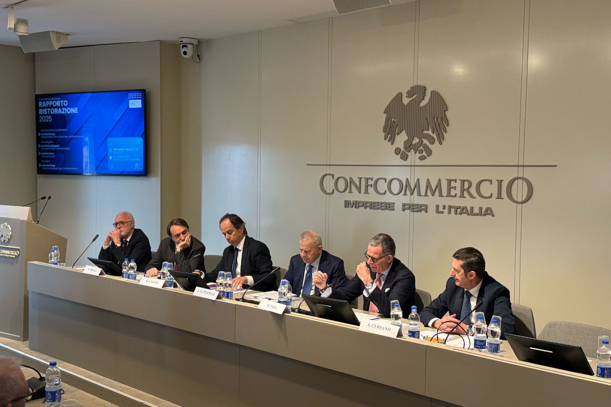 Il paradosso dei ristoranti, meno locali, ma aumentano i dipendenti e il fatturato