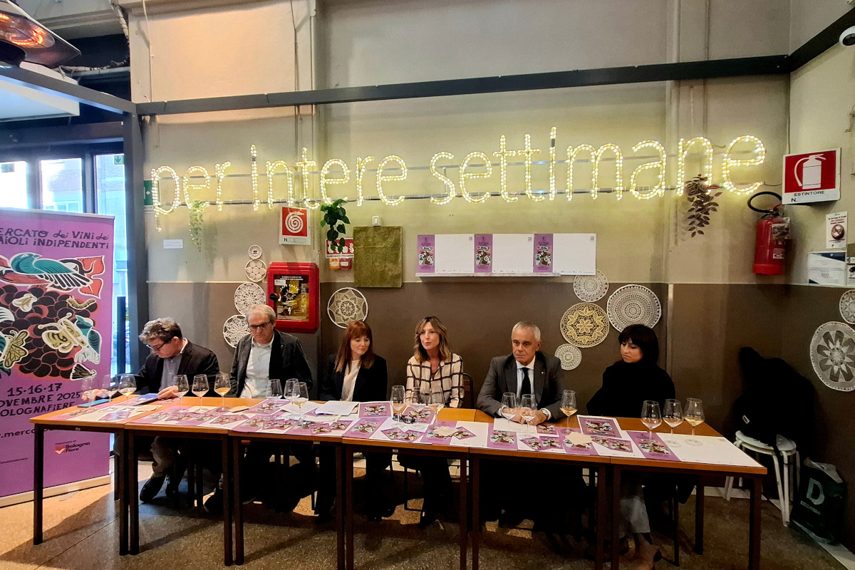 Bologna capitale del vino indipendente: oltre mille vignaioli al Mercato Fivi