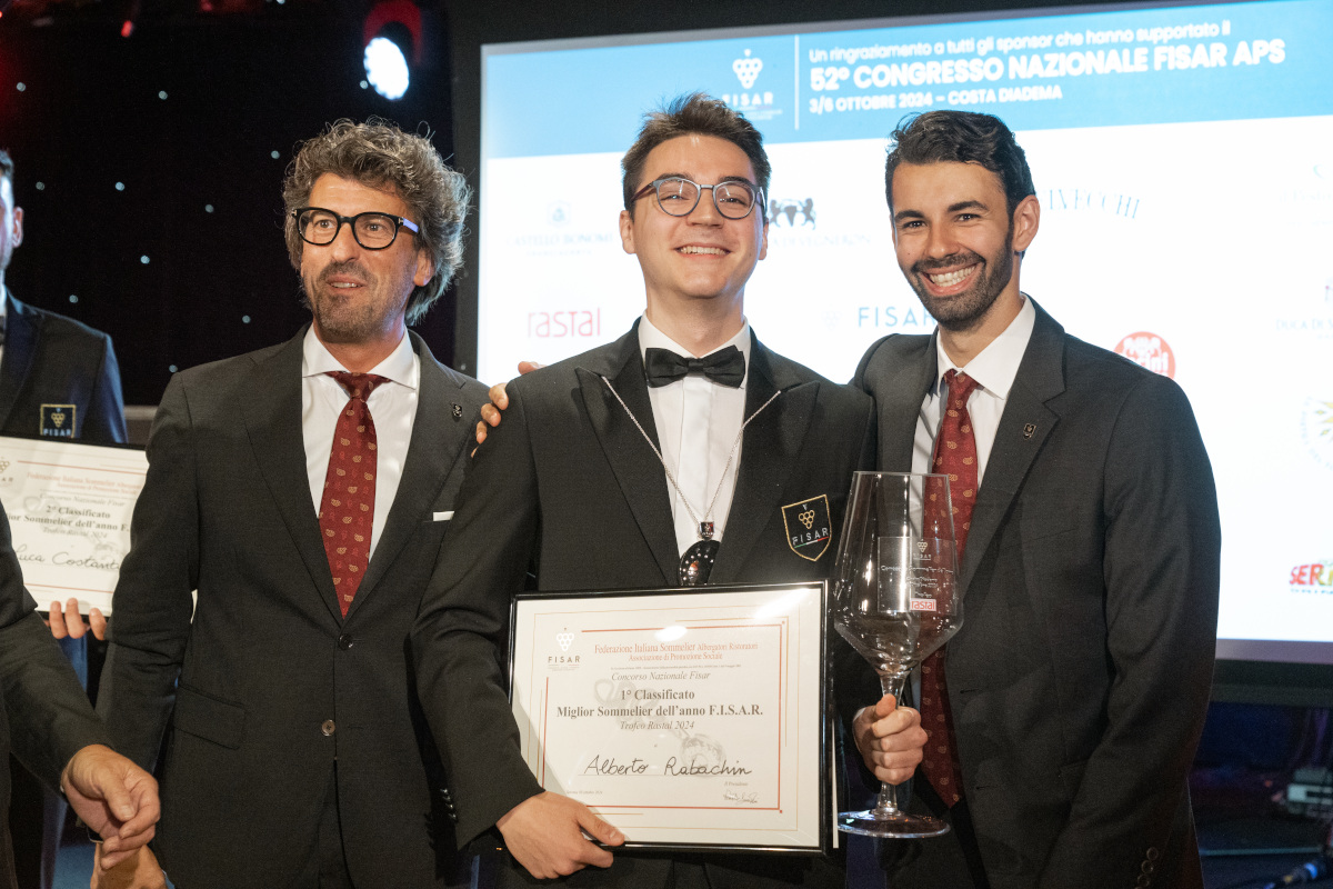 Il giovane Alberto Rabachin è il Miglior Sommelier dell'anno Fisar