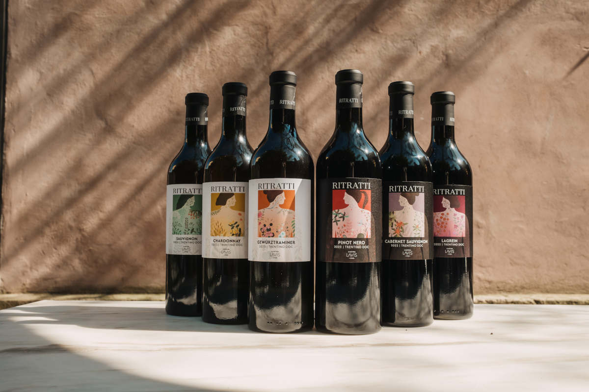 Cantina La Vis rinnova la linea Ritratti: sei vini con nuove etichette d'autore