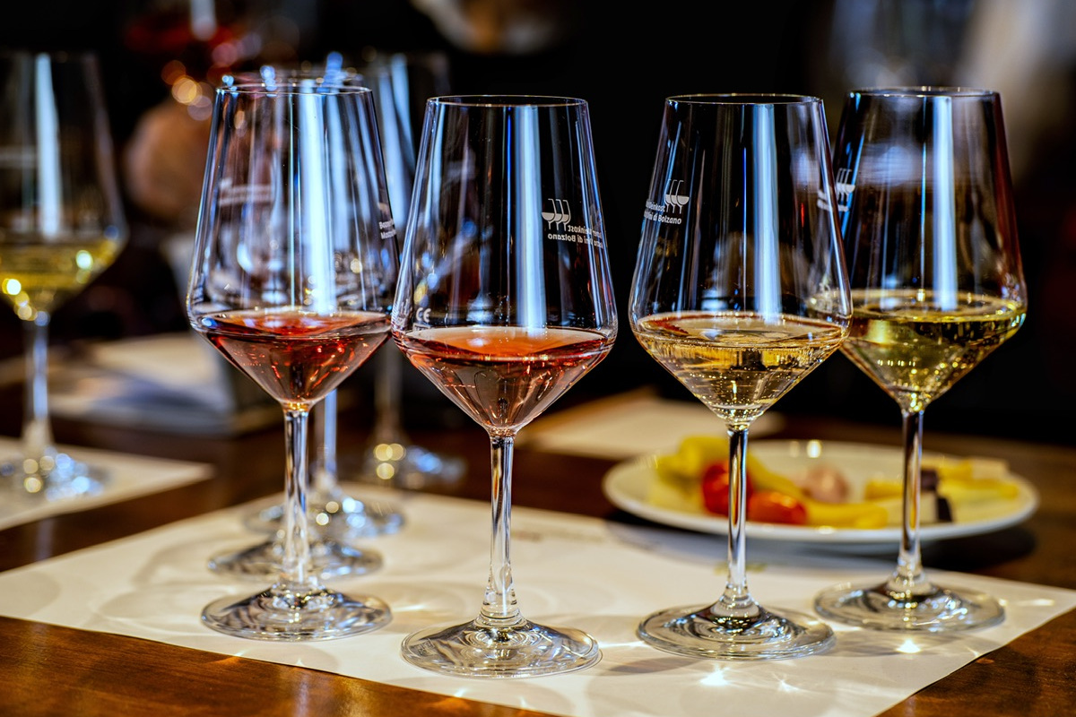 Weinkost 2025: la Mostra Vini di Bolzano torna a Castel Mareccio Weinkost 2025: la Mostra Vini di Bolzano torna a Castel Mareccio