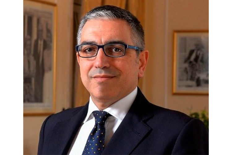 Fabio Angelini (Prima colazione in hotel Da punto dolente a carta vincente)