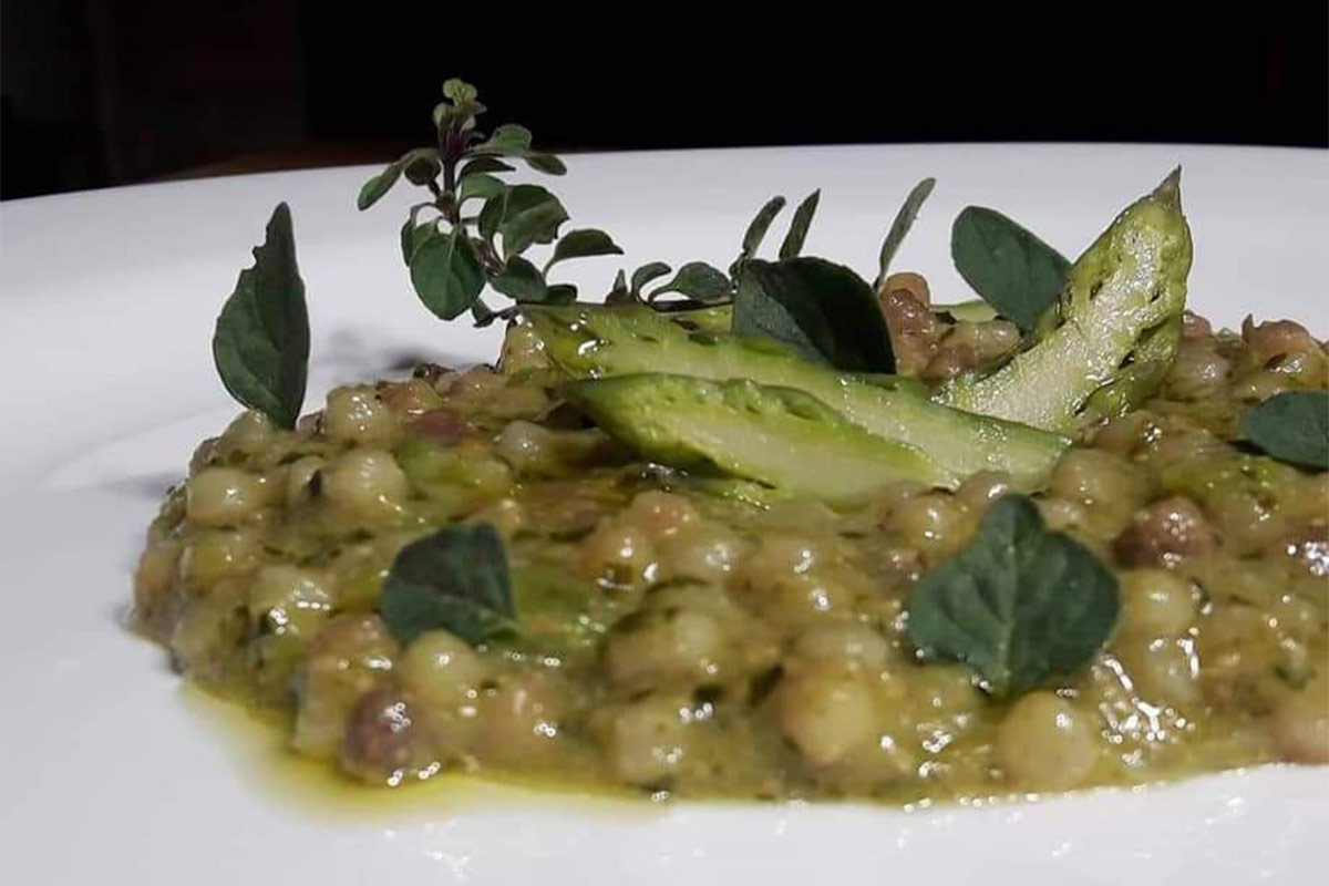 Fregula con asparagi ed erbe aromatiche Fregula con asparagi ed erbe aromatiche