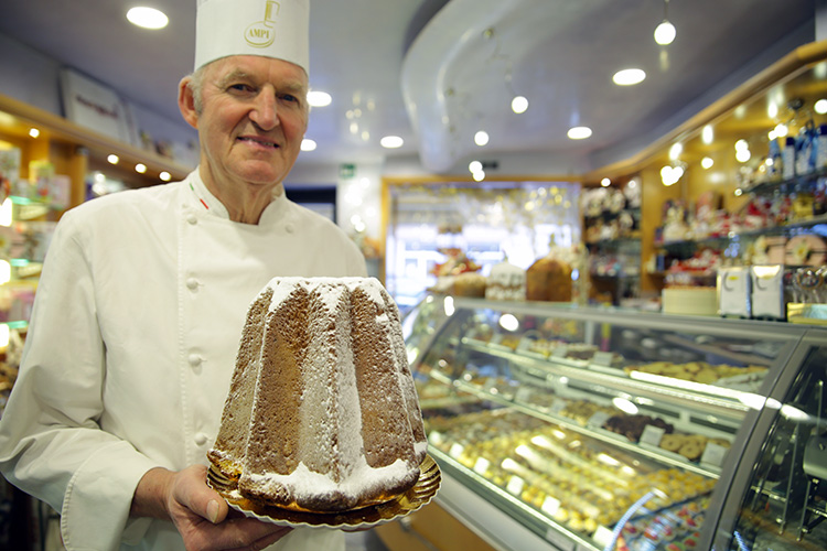 Gianni Tomasi La ricorrenza si alimenta di quotidianità