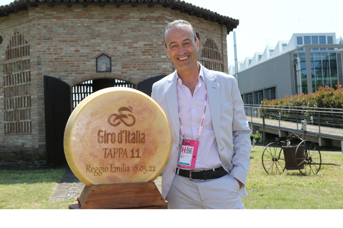 Nicola Bertinelli presidente Consorzio Parmigiano Reggiano Parmigiano Reggiano sul traguardo del Giro d’Italia