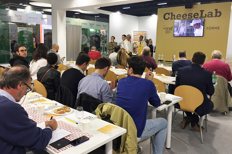 I laboratori sensoriali hanno proposto degustazioni di Grana Padano Dop (Grana Padano conquista tutti Grande successo a Forme)