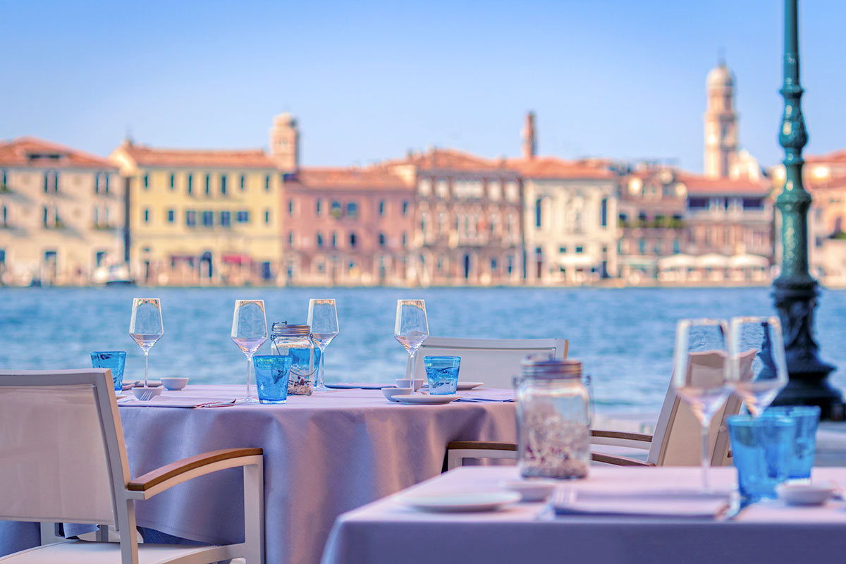 Scorcio del Ristorante Aromi Hilton Venice Molino Stucky : l’estate inizia con il Redentore