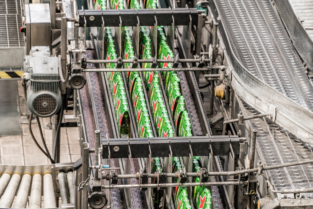 Heineken festeggia 50 anni in Italia all'insegna di innovazione e sostenibilità