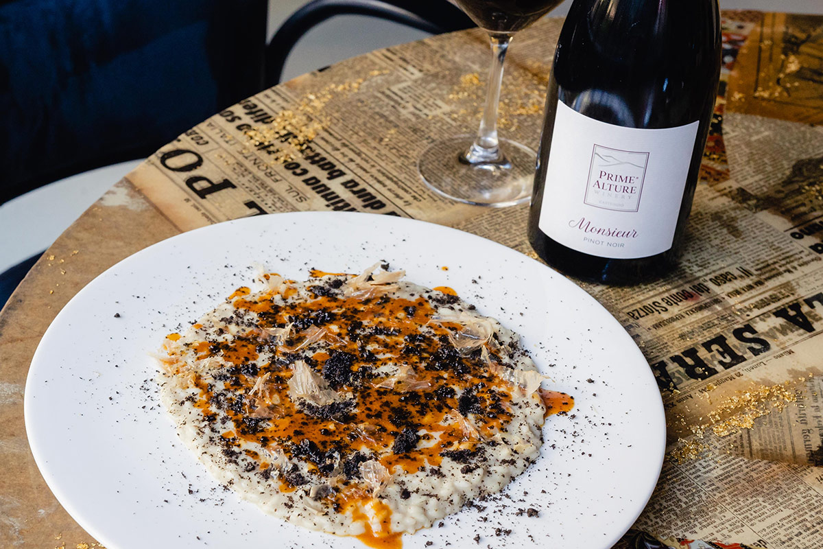 Abbinamento del risotto di Tommaso Arrigoni con il Pinot Nero Monsieur Prime Alture Il risotto di Tommaso Arrigoni incontra il Pinot Nero di Prime Alture