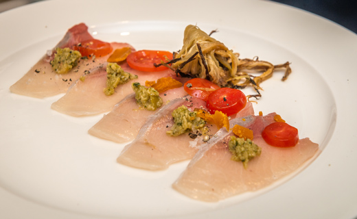 Carpaccio di ricciola con crema e polvere di kabozu e involtini primavera con verdure, baccala` e puntarelle con crema di yuzu (Wicky Priyan)