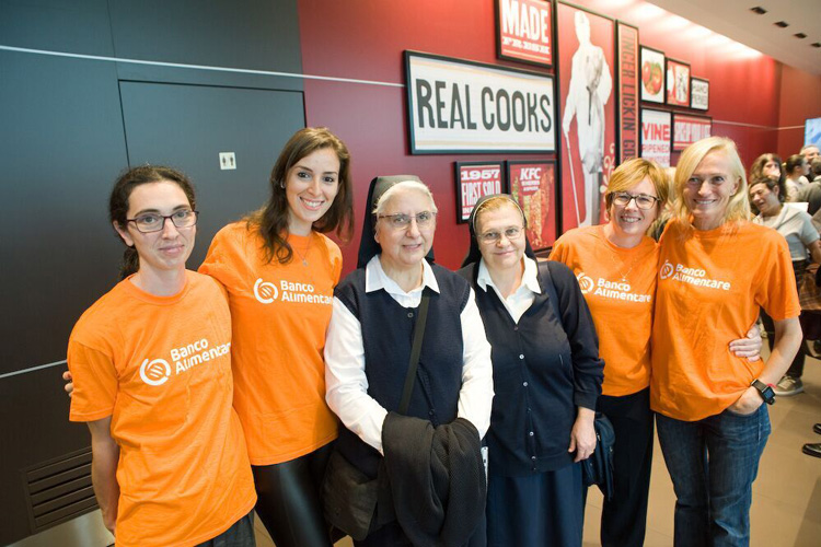 (I ristoranti Kfc di Curno e Oriocenter donano le proprie eccedenze alimentari)