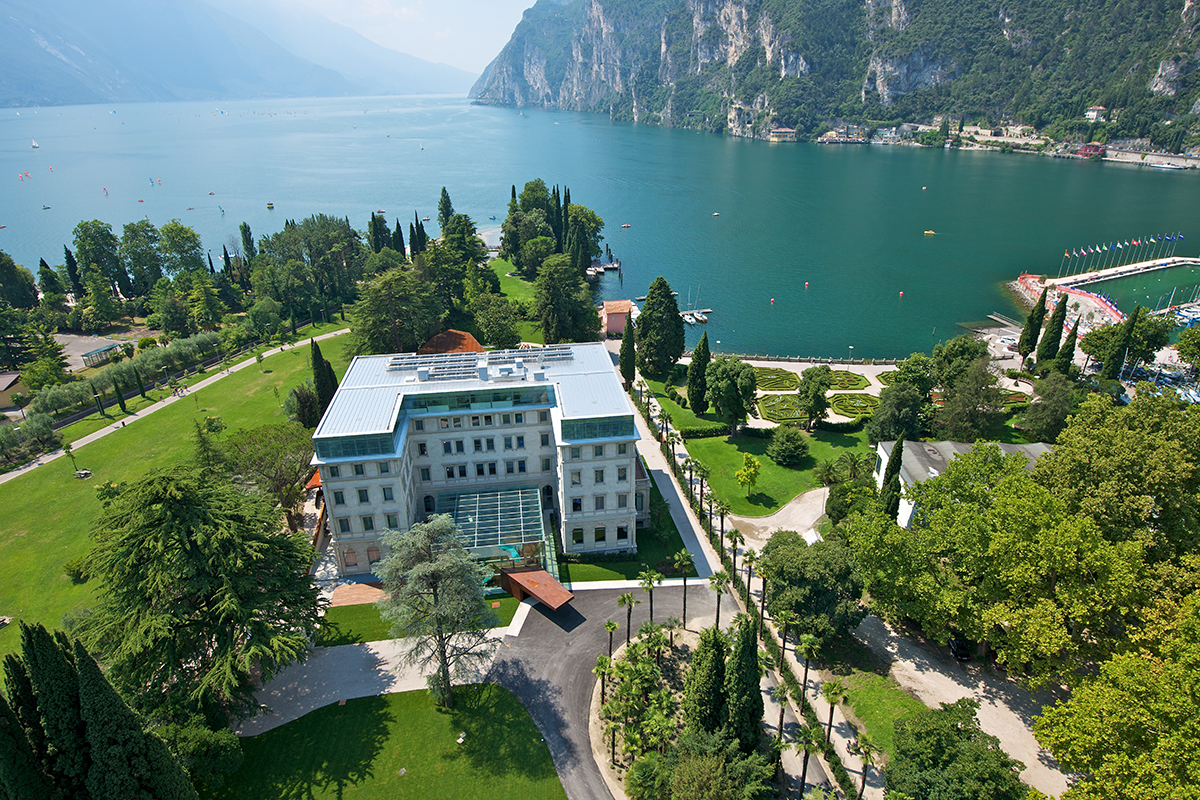 L’hotel è nato nel 1899 Belle Époque contemporanea al Lido Palace di Riva del Garda