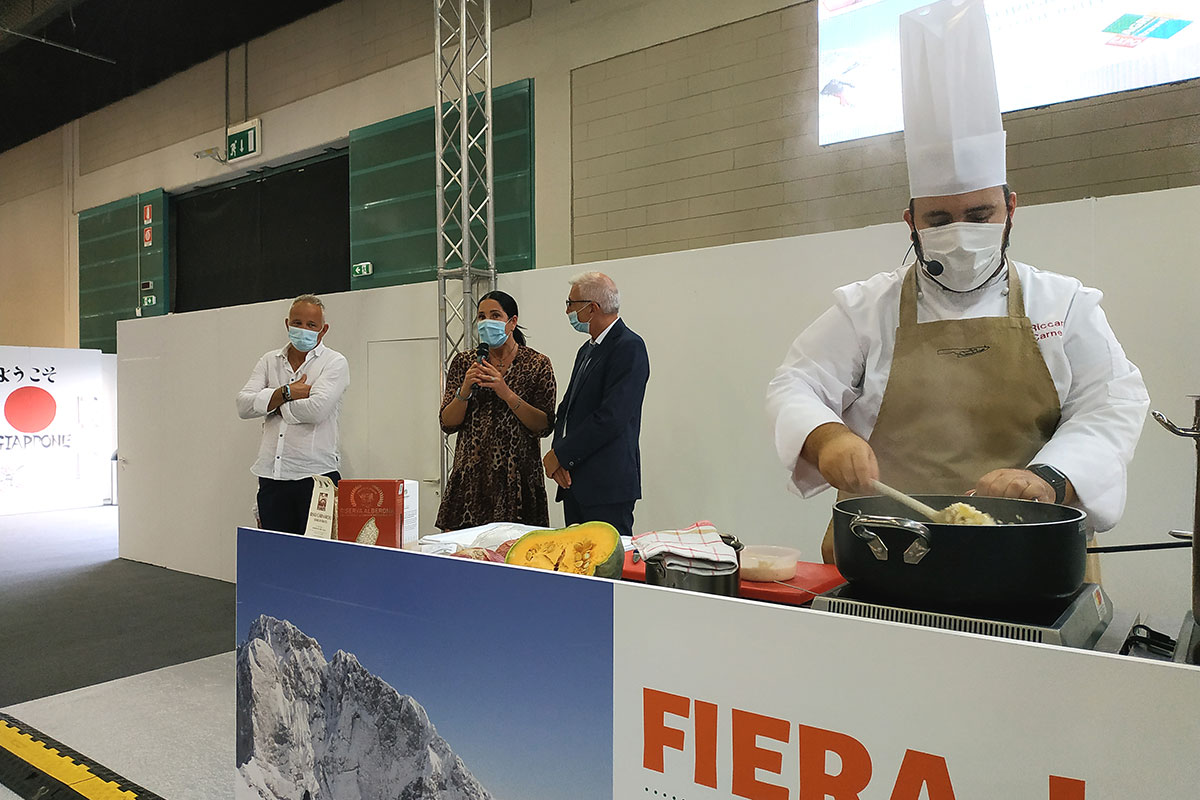 Un momento della masterclass La Lomellina sfoggia la sua miglior arte: successo per la masterclass sul riso