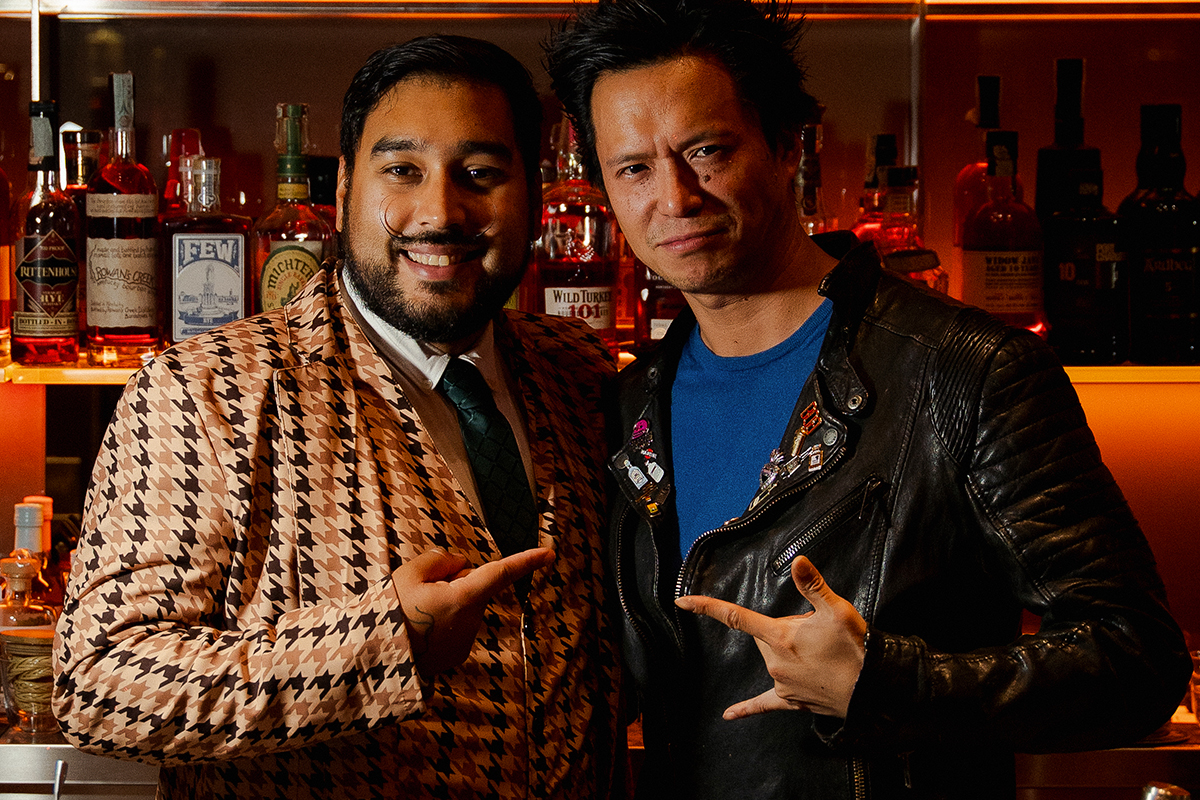 A Milano c’è un cocktail bar che spruzza profumi sui drink