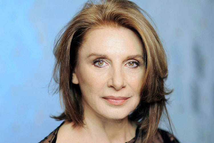 Paola Pitagora (Mangiacinema - Creatrice di sogni Vince Paola Pitagora per Pane dal cielo)