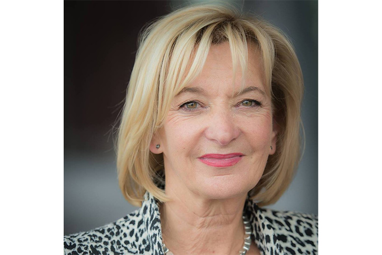 Marie Odile Fondeur (Prima colazione in hotel Da punto dolente a carta vincente)