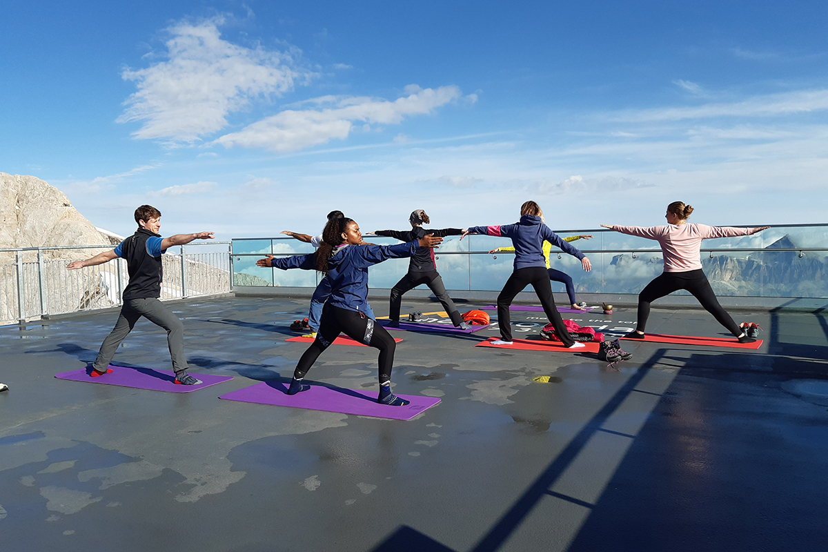 Lezioni di yoga in quota 