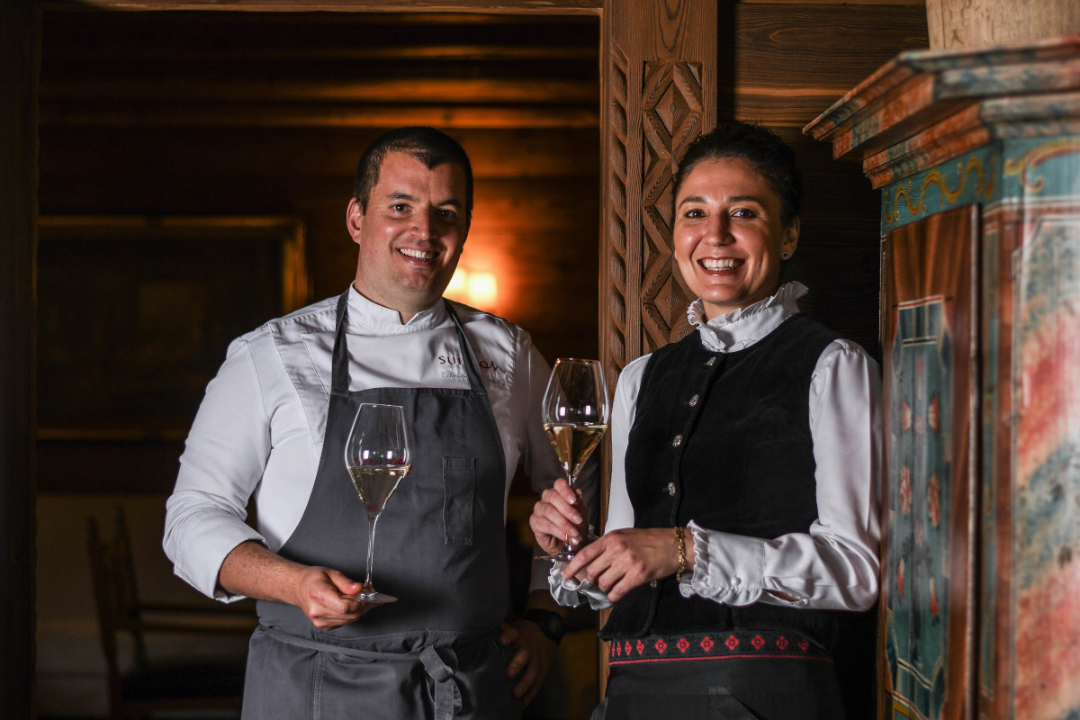 Chef Alessandro Martellini e la sommelier Marika Rossi copia Il Suinsom arriva… in cima: una stella Michelin ad Alessandro Martellini