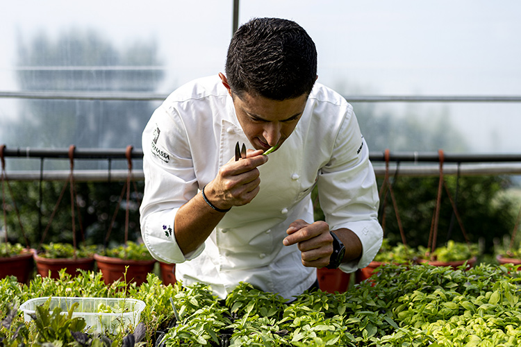 Michelangelo Mammoliti, chef 2 stelle Michelin a La Madernassa - Ingredienti di stagione in cucina Spicca la Madernassa di Mammoliti