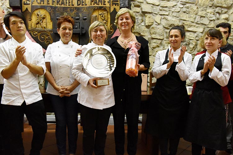 Cristina Cerbi e Roberta Bianchi - Lara Pasqualetti con il Cuore di asticeMiglior abbinamento a Villa Franciacorta