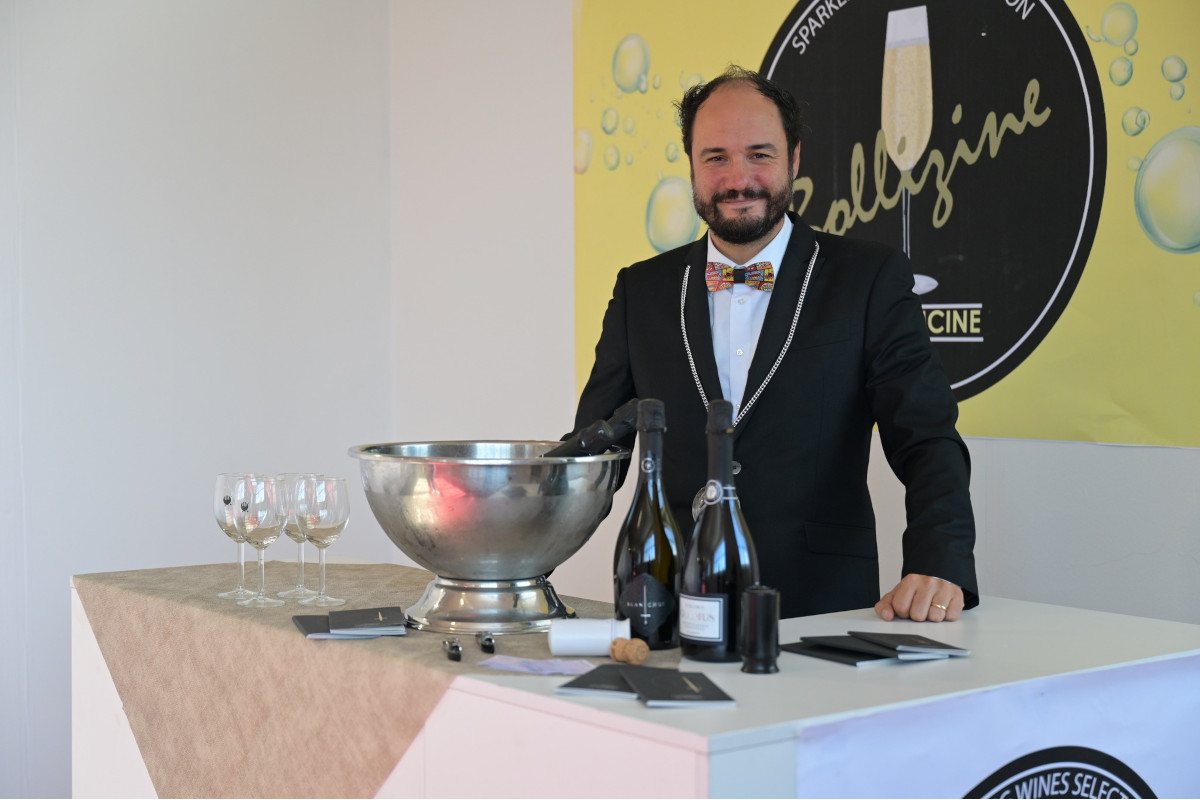 Tommaso Caporale, alias Mister bollicine Mister Bollicine brevetta un nuovo metodo di degustazione dei vini spumanti