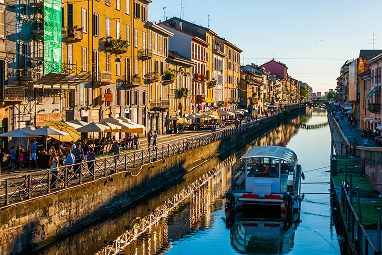 I Navigli milanese, cuore della movida La movida esisteva prima del Covid Meno locali e più spazi per gestirla